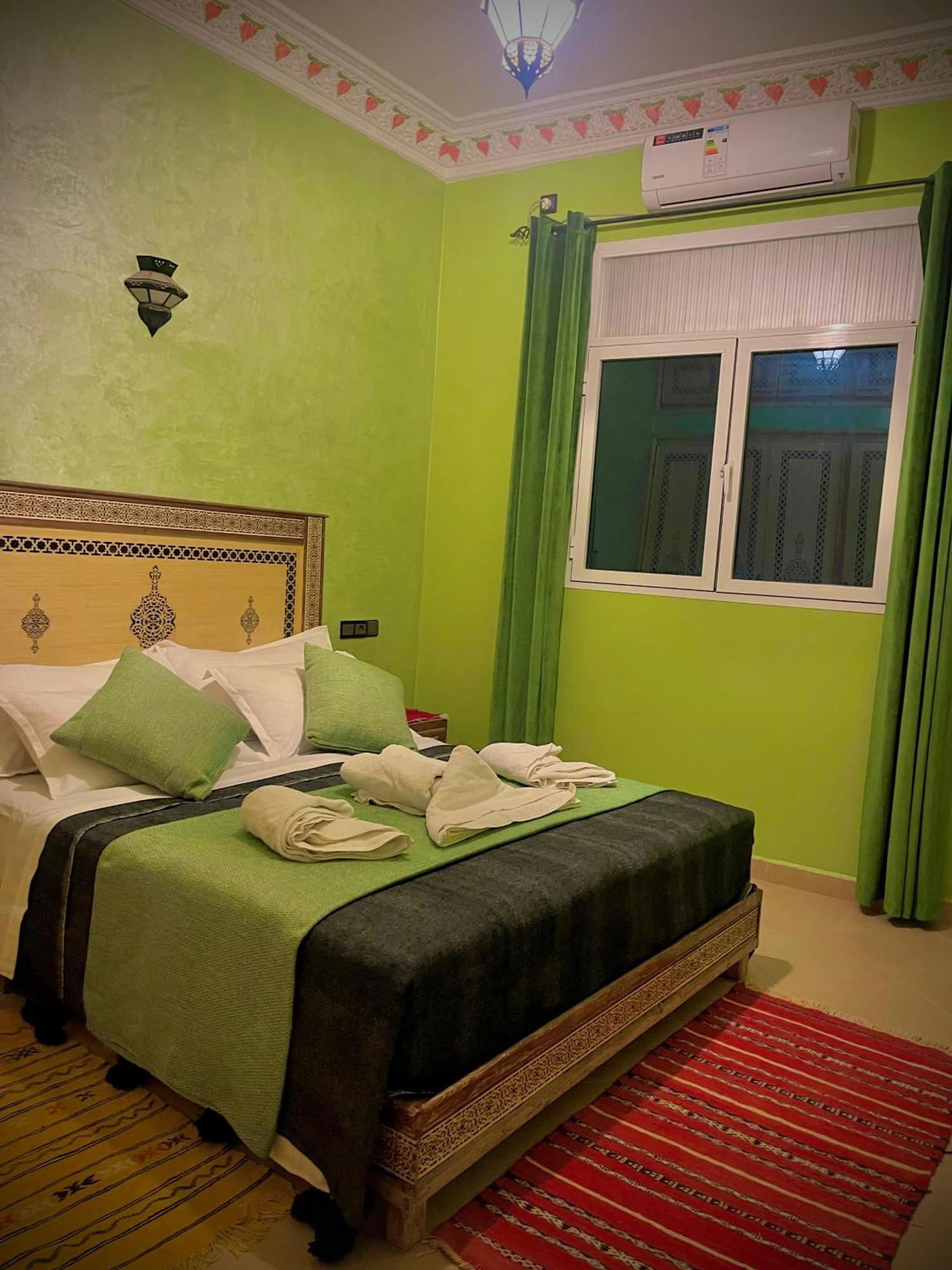 Luxury Family Apartment Мерзуга Екстер'єр фото